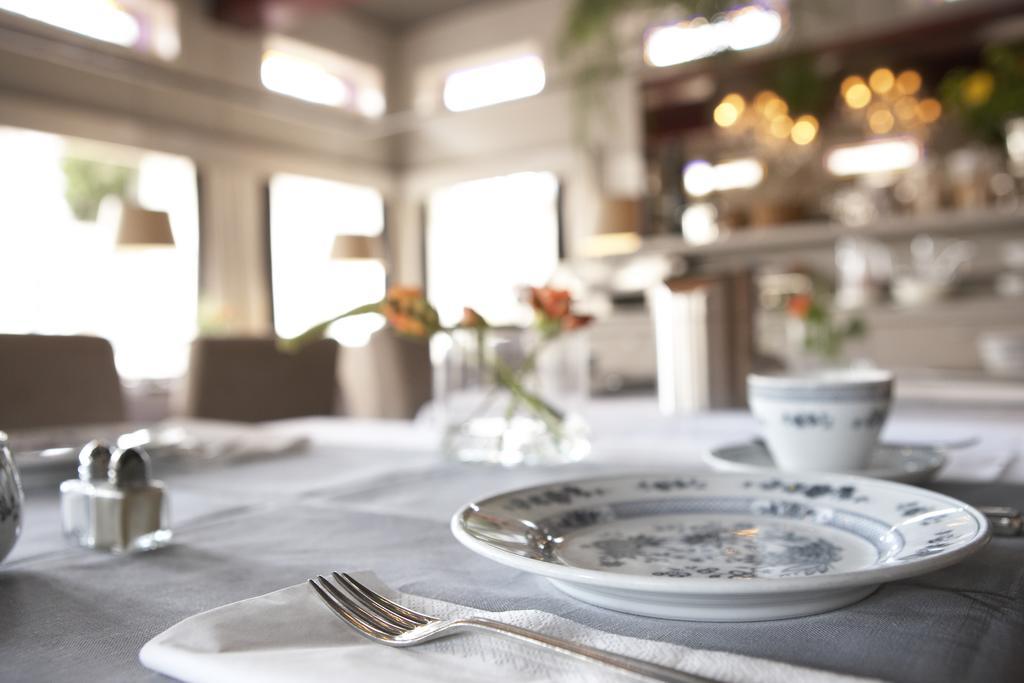 Hotel De Prins Ситтард Экстерьер фото